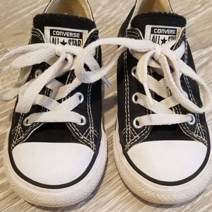 Kids converse low tops